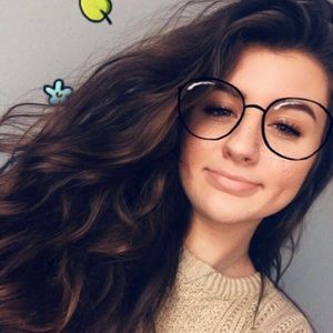 Meet your Posher, Francesca